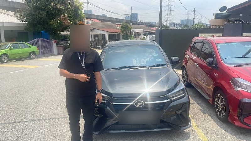 Perodua Axia — KOI handover photo 2