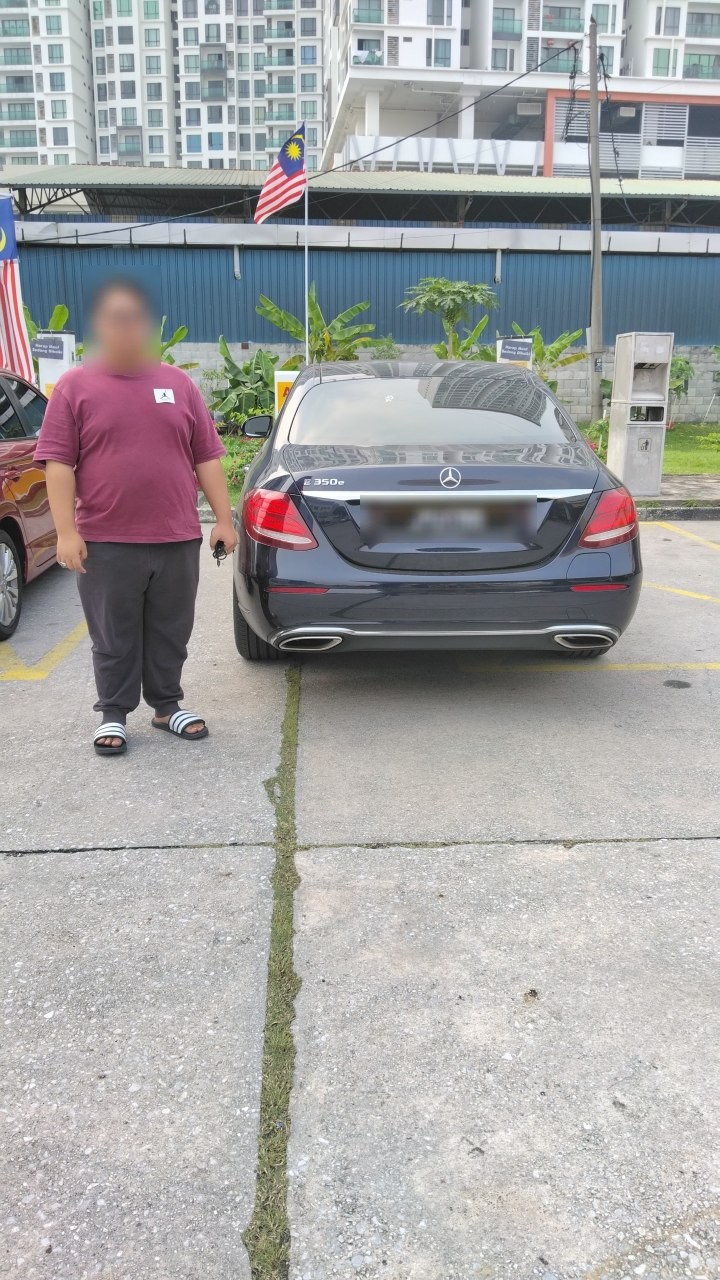 Merc E 350e — KOI handover photo 1